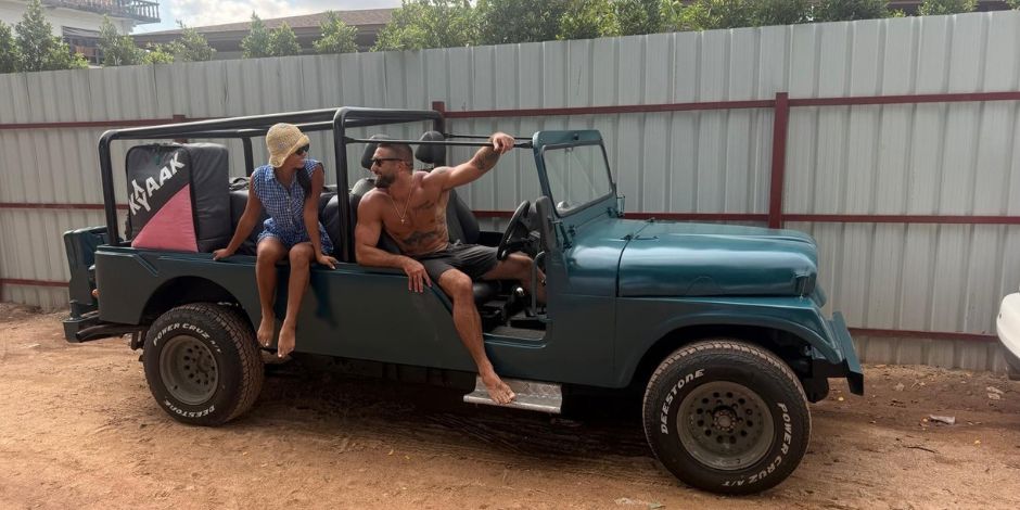 Guests in the KYYAAK jeep